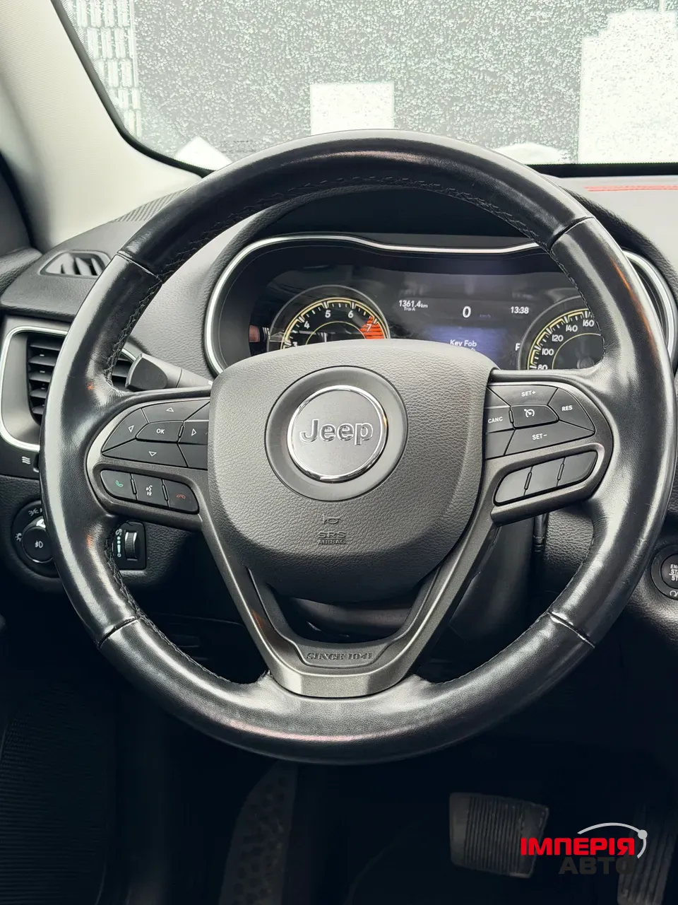 Jeep Cherokee - фото 8