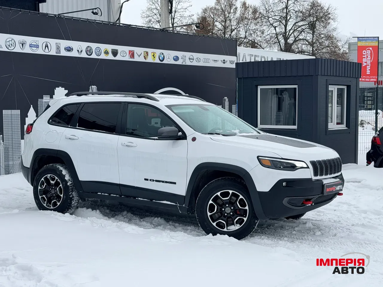 Jeep Cherokee - фото 2