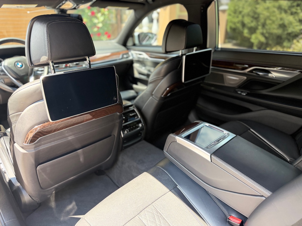 BMW 7 серії - фото 15