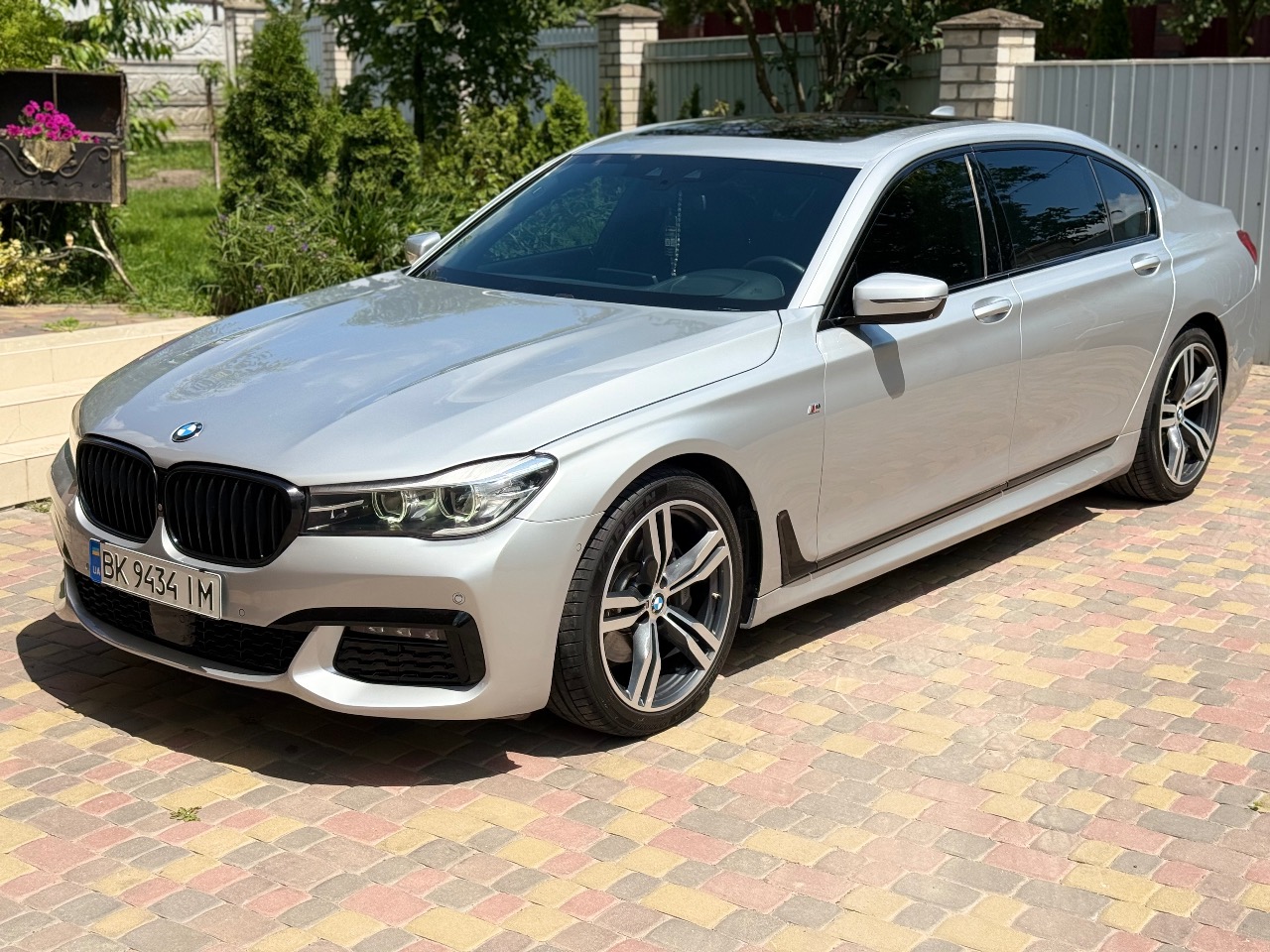 BMW 7 серії - фото 8