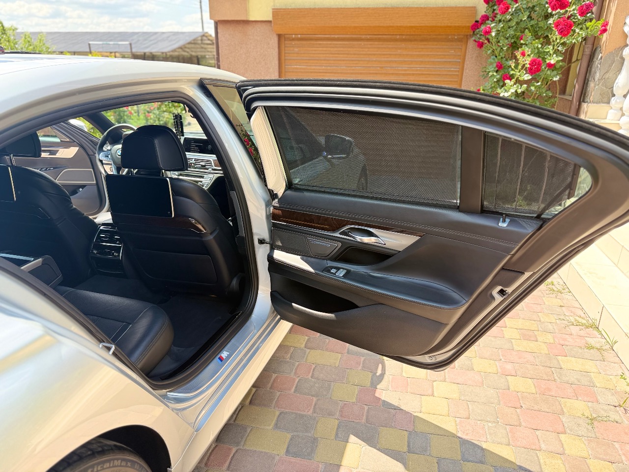 BMW 7 серії - фото 18