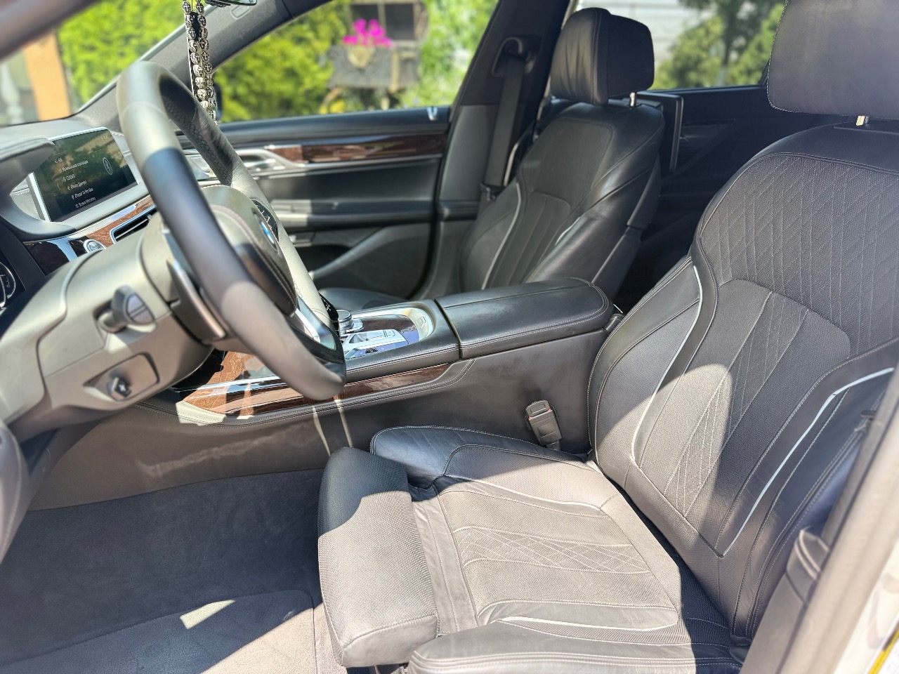 BMW 7 серії - фото 29