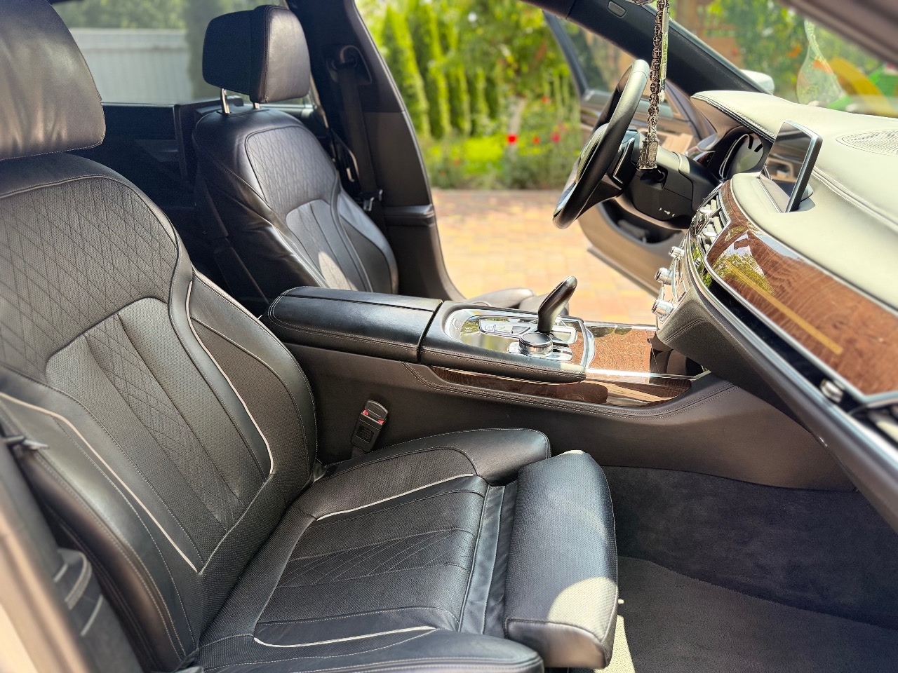 BMW 7 серії - фото 4