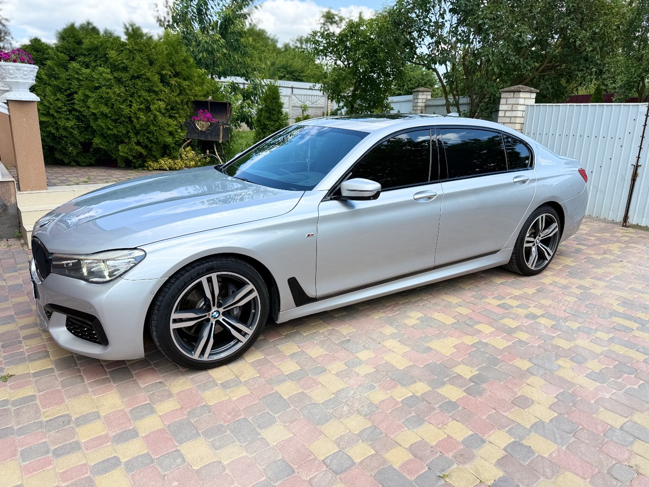 BMW 7 серії - фото 5