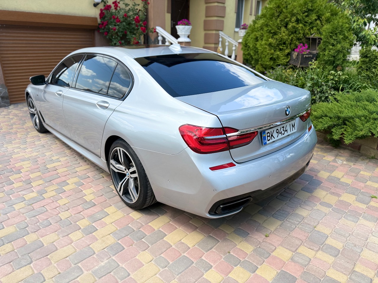 BMW 7 серії - фото 33