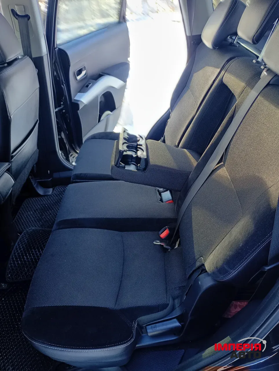 Mitsubishi Outlander - фото 15