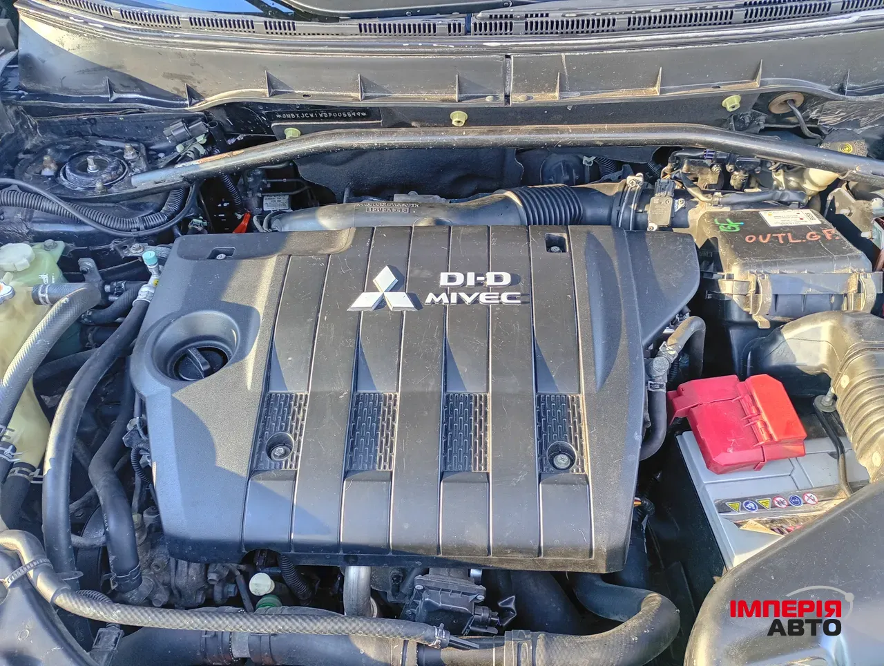 Mitsubishi Outlander - фото 6