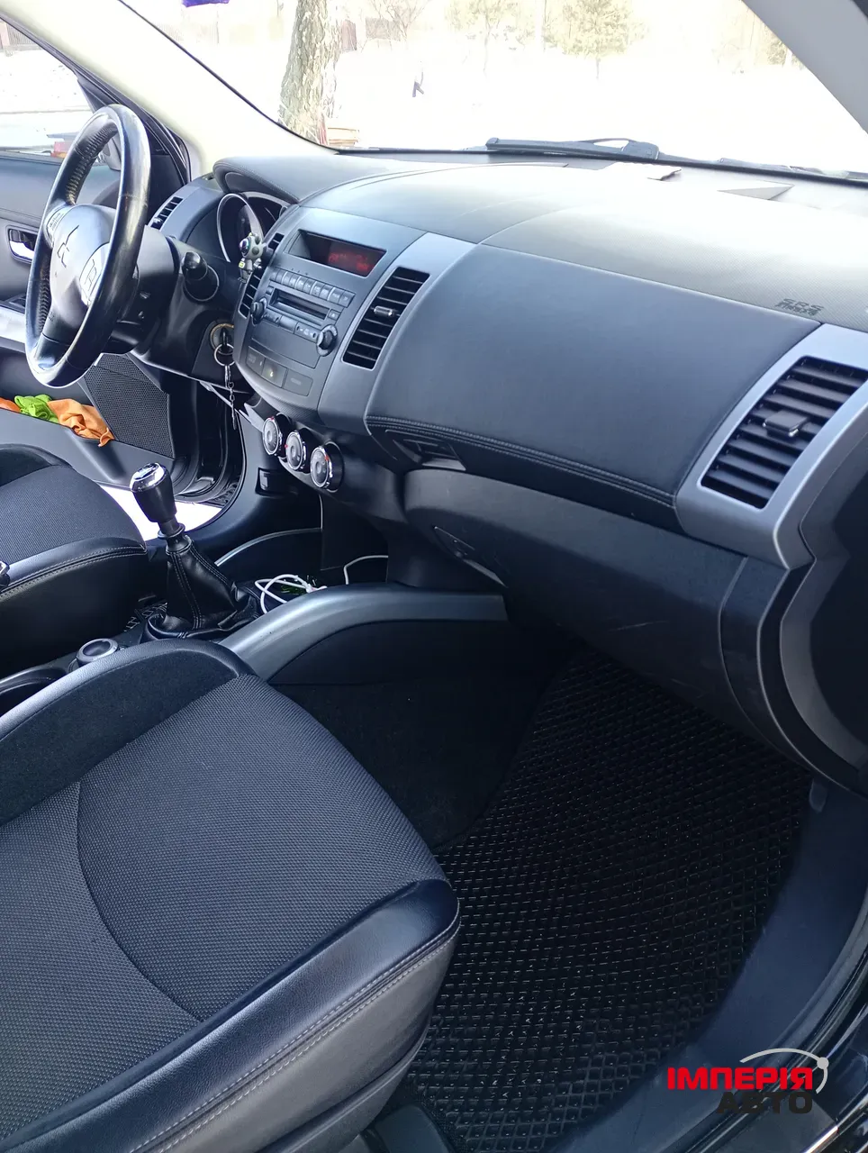 Mitsubishi Outlander - фото 25