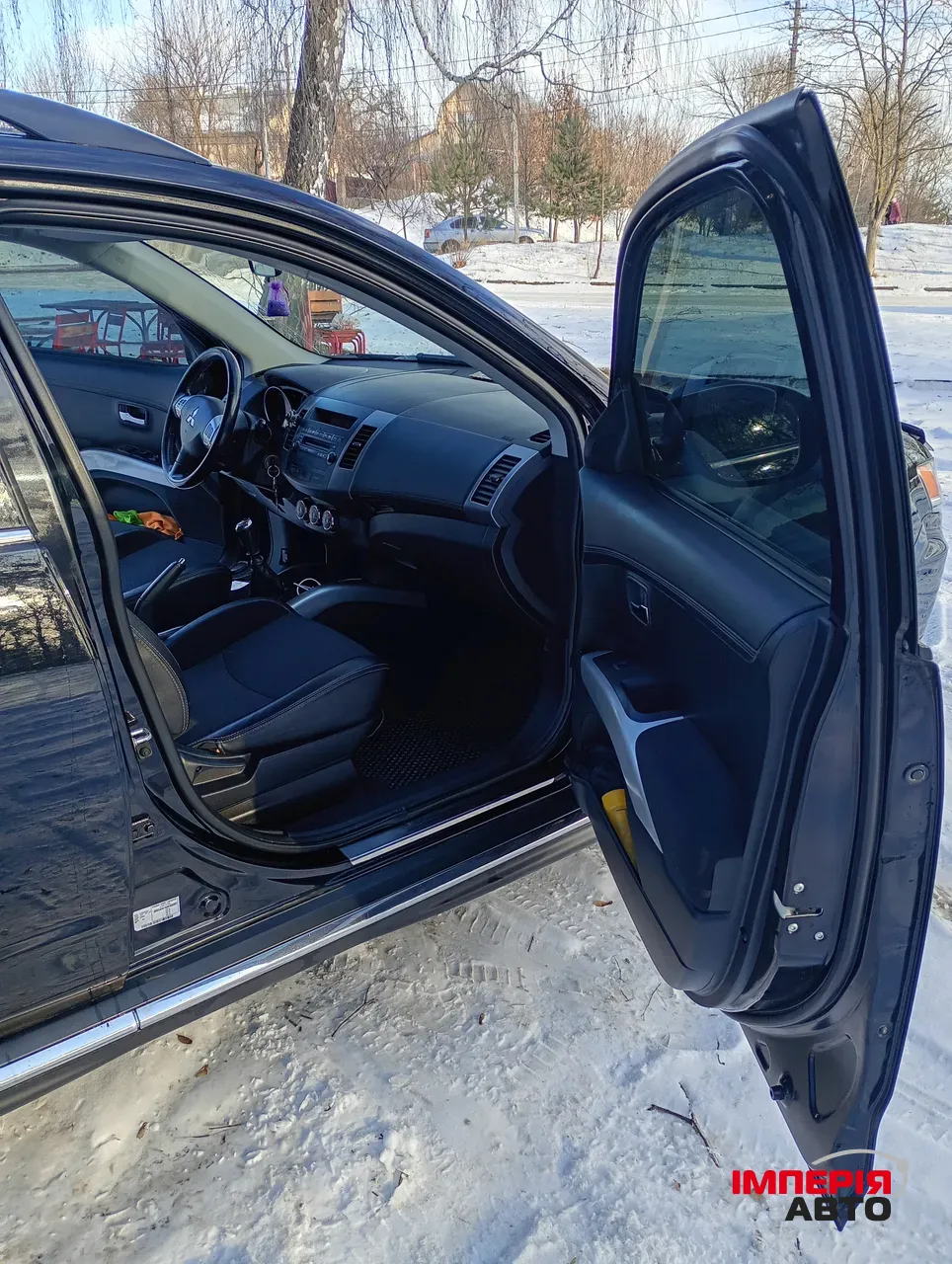 Mitsubishi Outlander - фото 27