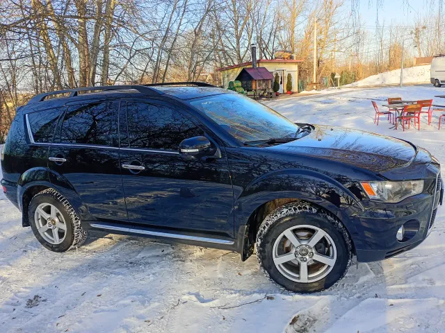 Mitsubishi Outlander - фото 4
