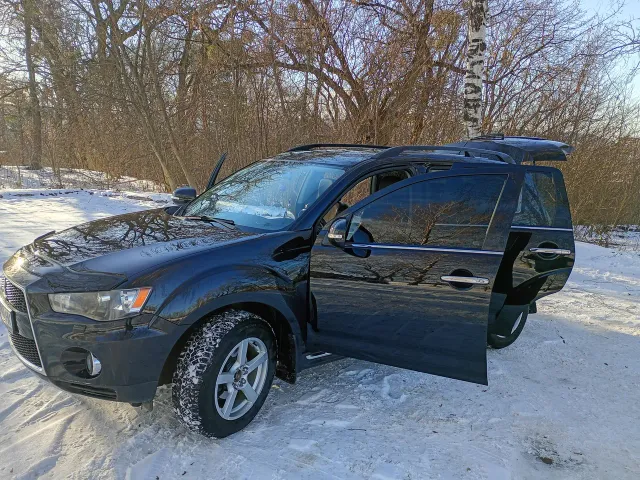 Mitsubishi Outlander - фото 5