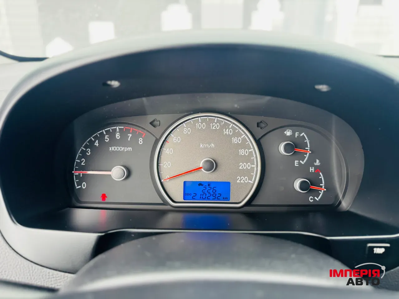 Hyundai Elantra - фото 11