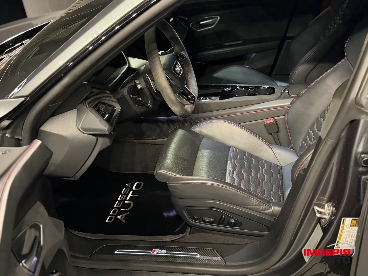 Audi RS e-tron GT - фото 15