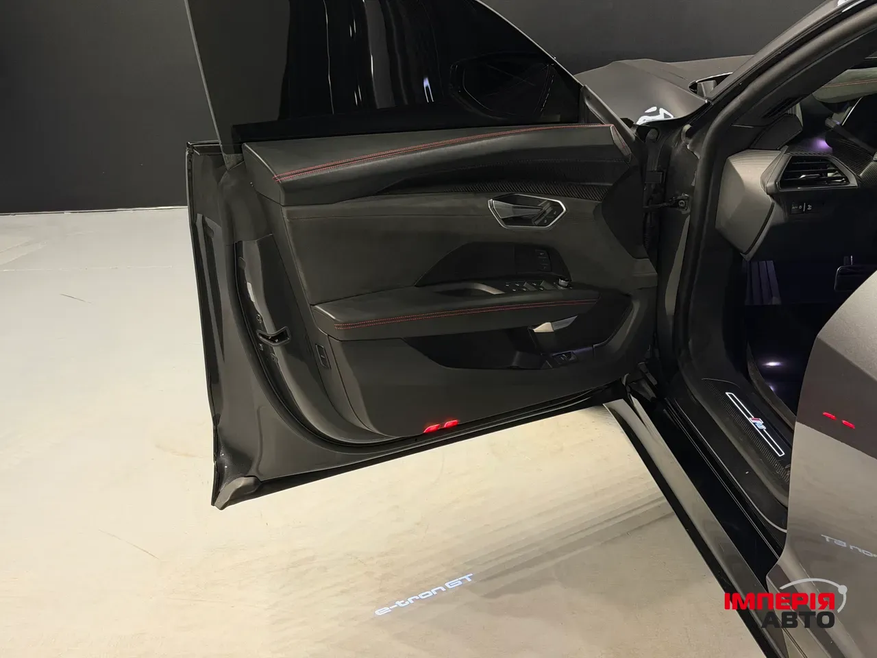 Audi RS e-tron GT - фото 13