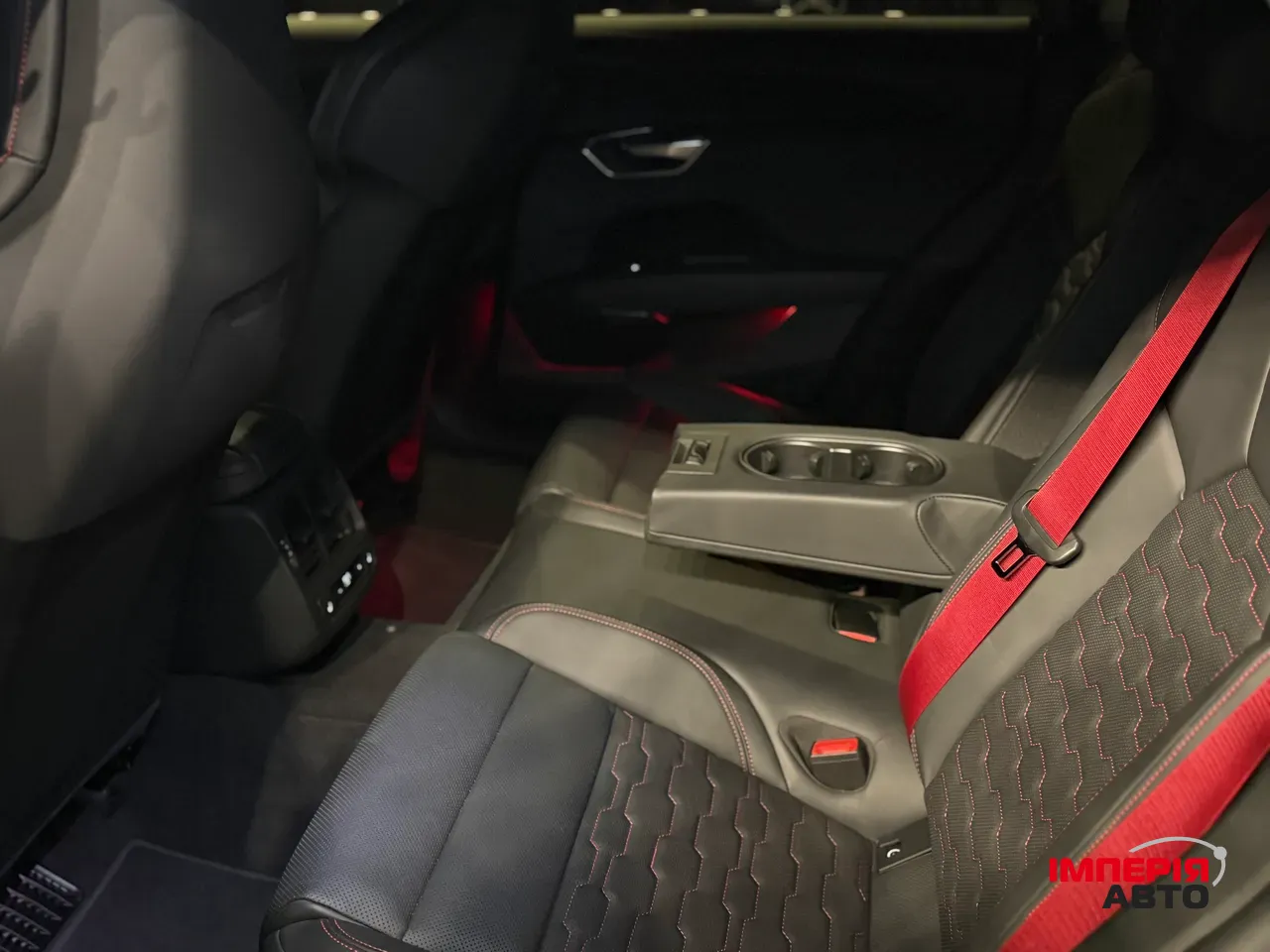 Audi RS e-tron GT - фото 30