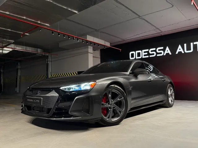 Audi RS e-tron GT - фото 1