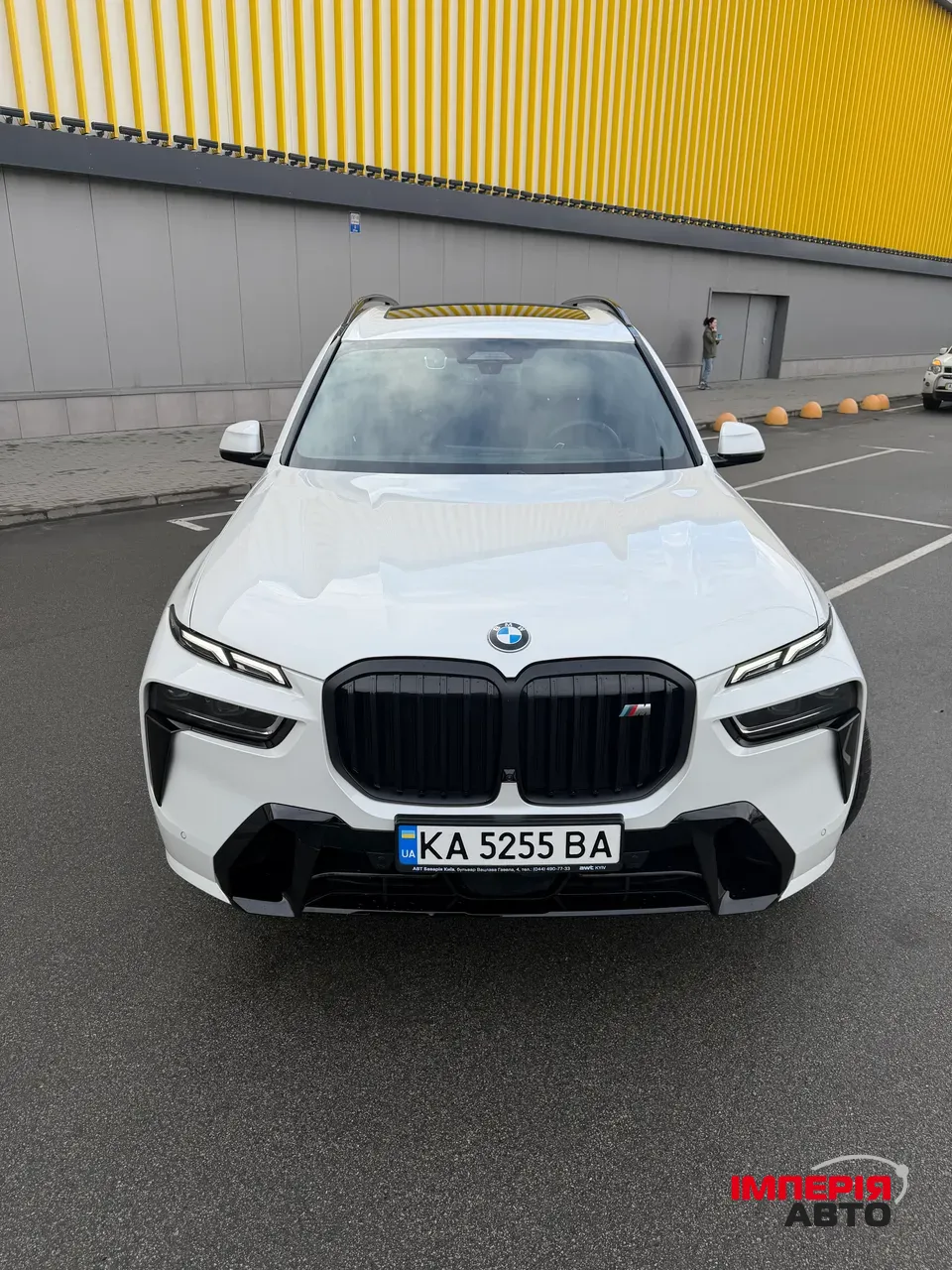 BMW X7 - фото 1