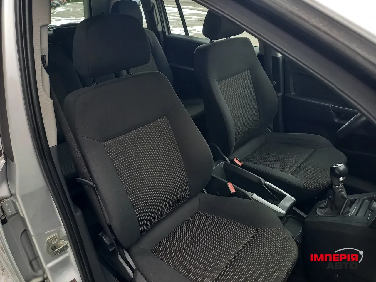 Opel Zafira - фото 16