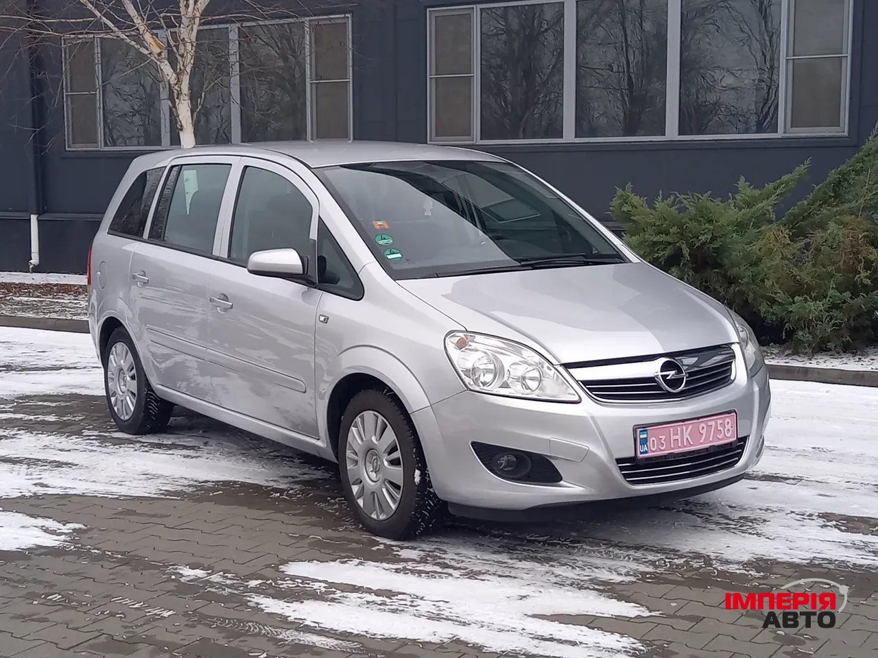 Opel Zafira - фото 1