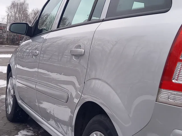 Opel Zafira - фото 5