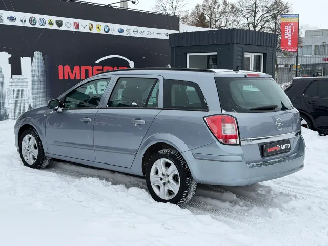 Opel Astra - фото 4