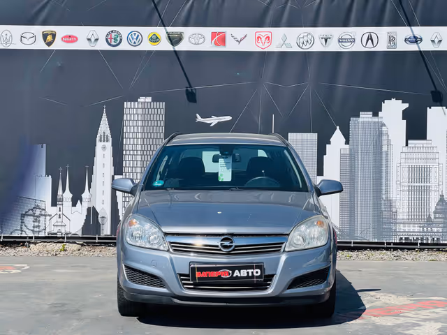 Opel Astra - фото 2