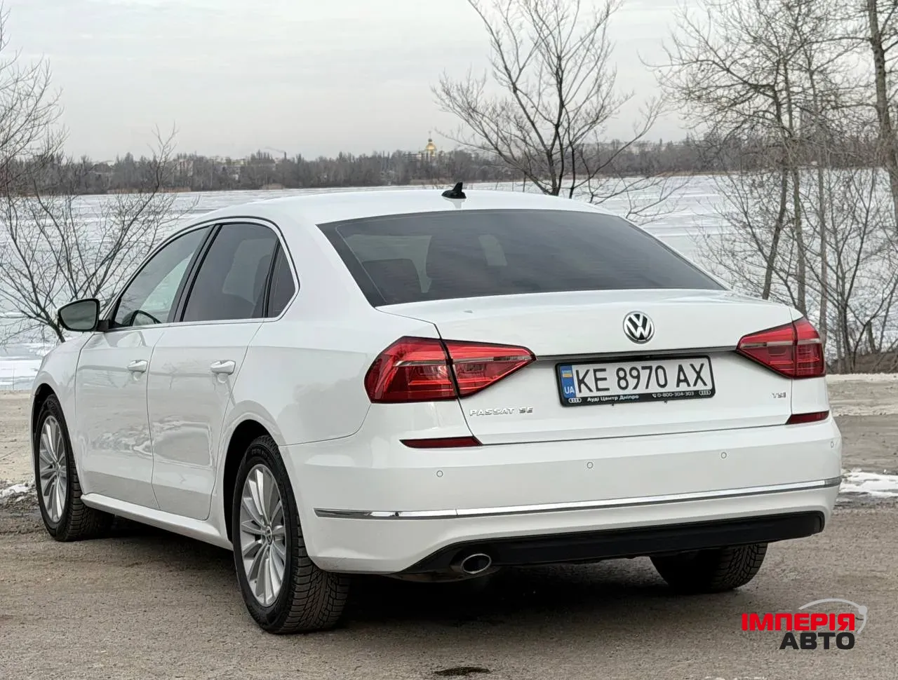 Volkswagen Passat - фото 7