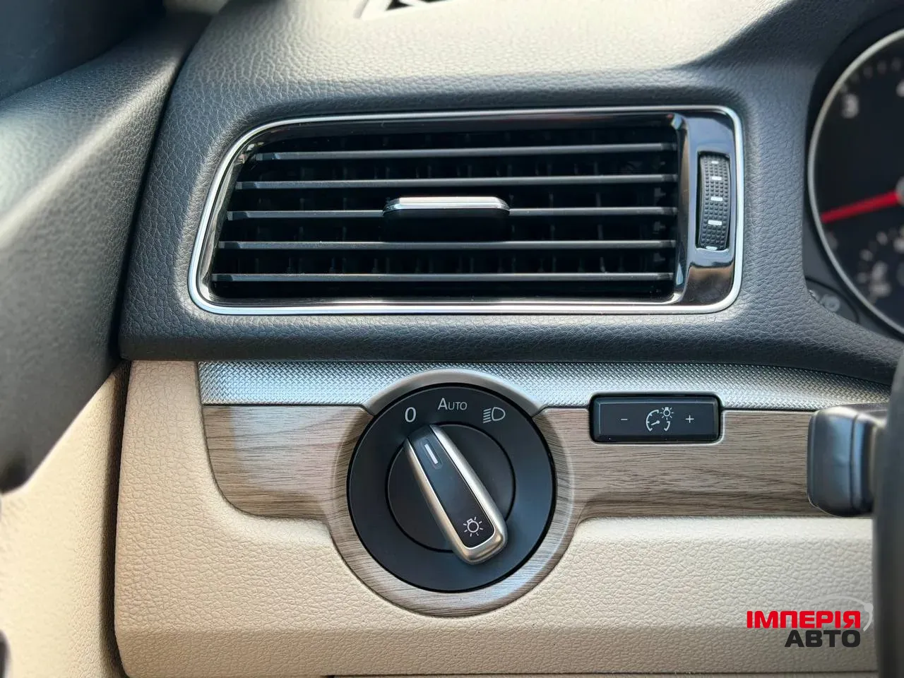 Volkswagen Passat - фото 14