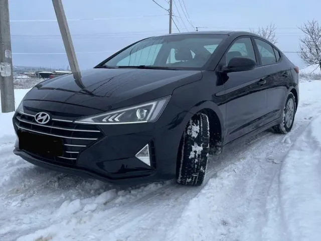 Hyundai Elantra - фото 4