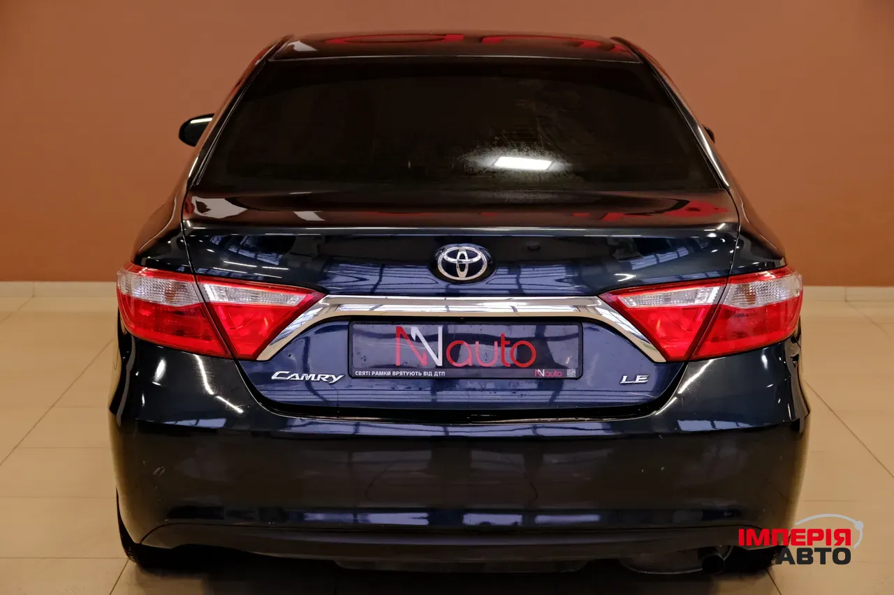 Toyota Camry - фото 6