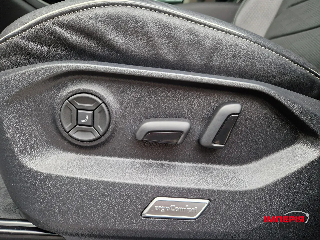 Volkswagen Touareg - фото 14