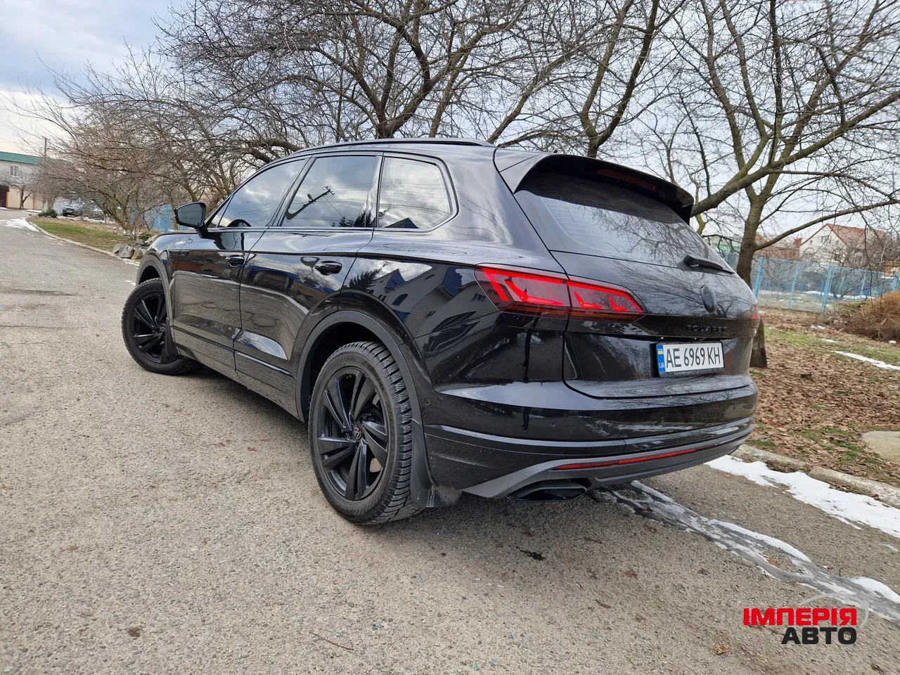 Volkswagen Touareg - фото 6