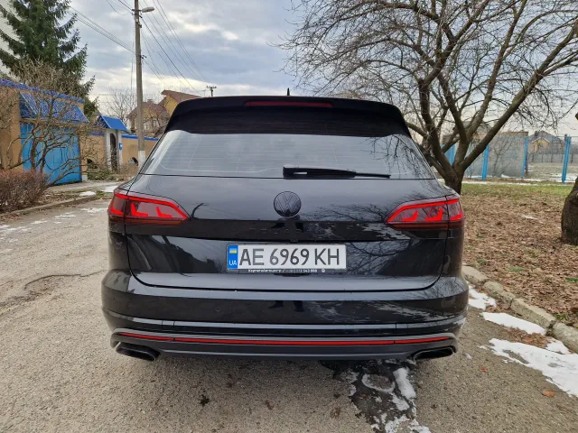 Volkswagen Touareg - фото 5