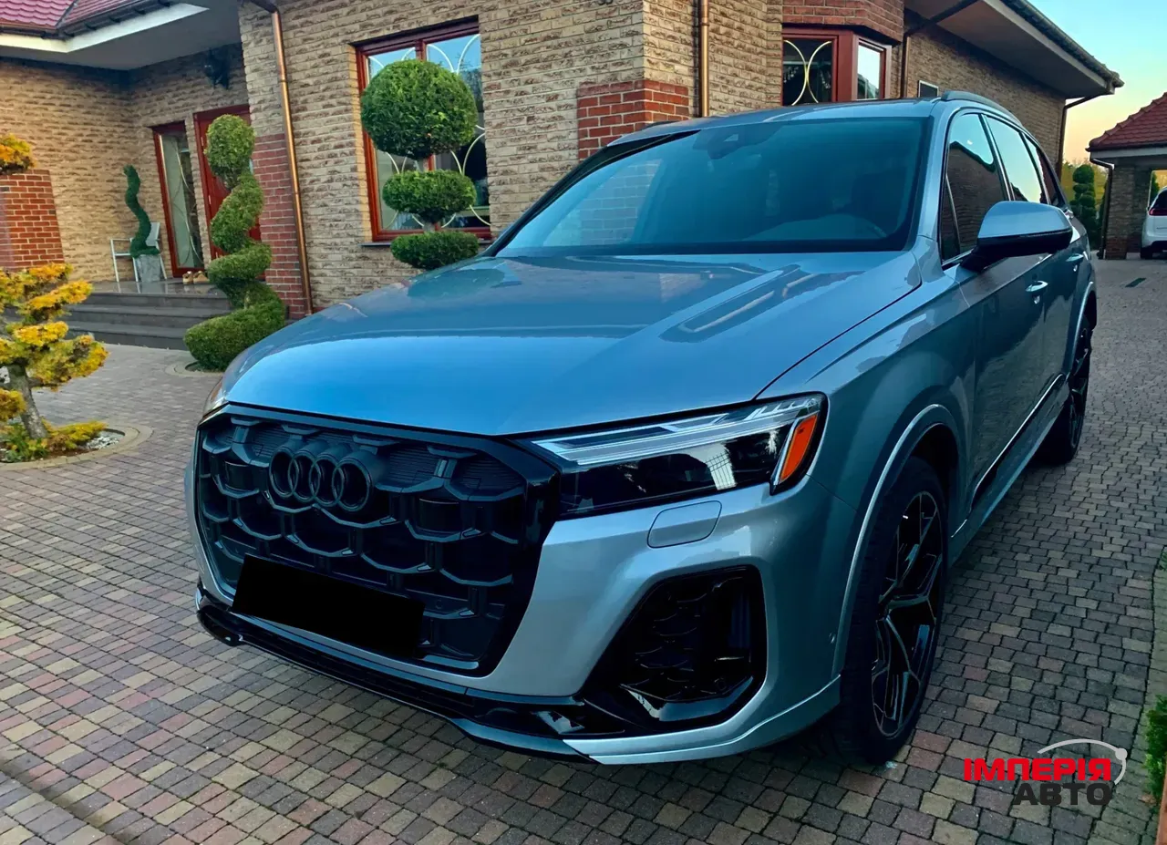 Audi Q7 - фото 1