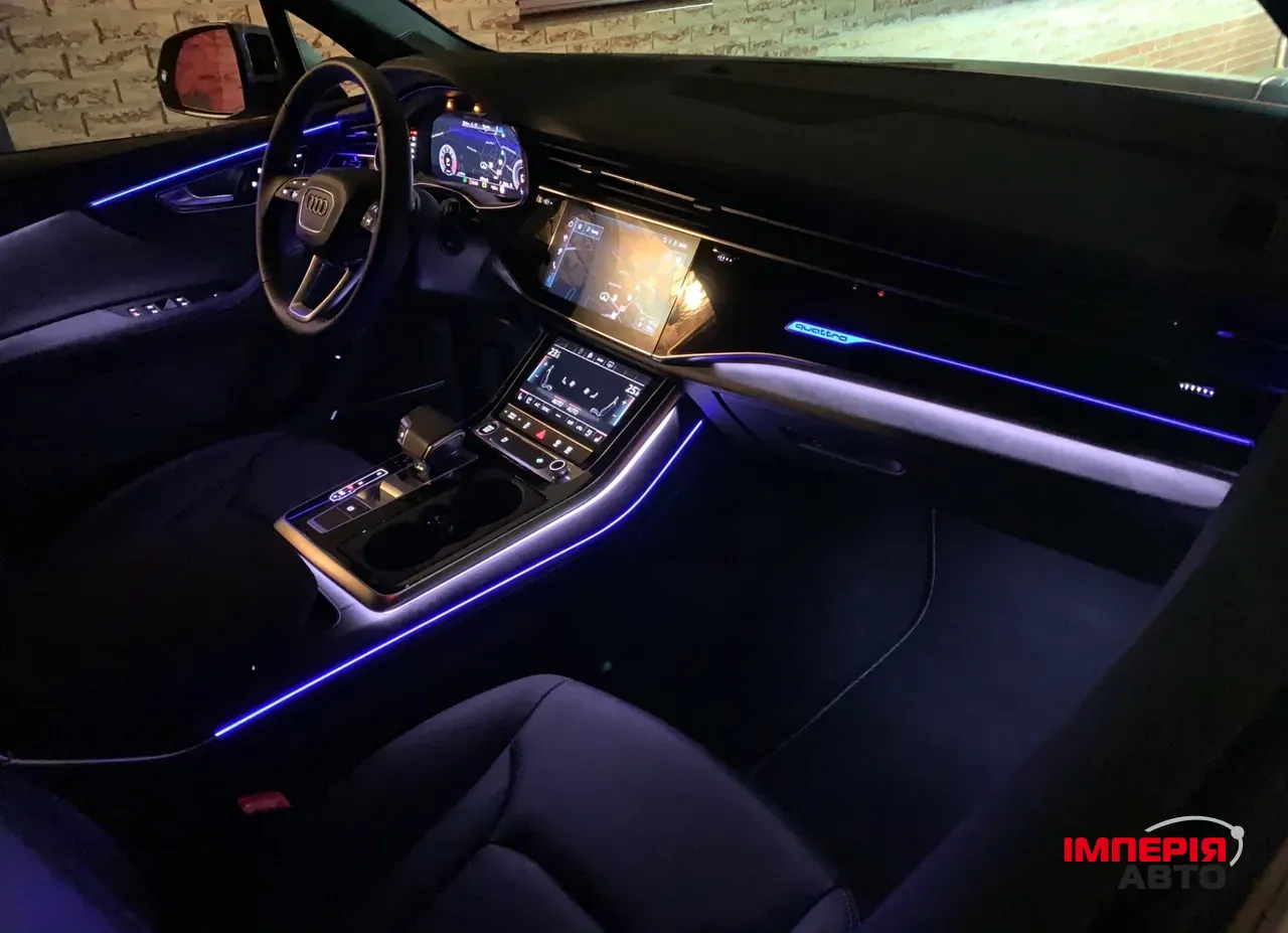 Audi Q7 - фото 36