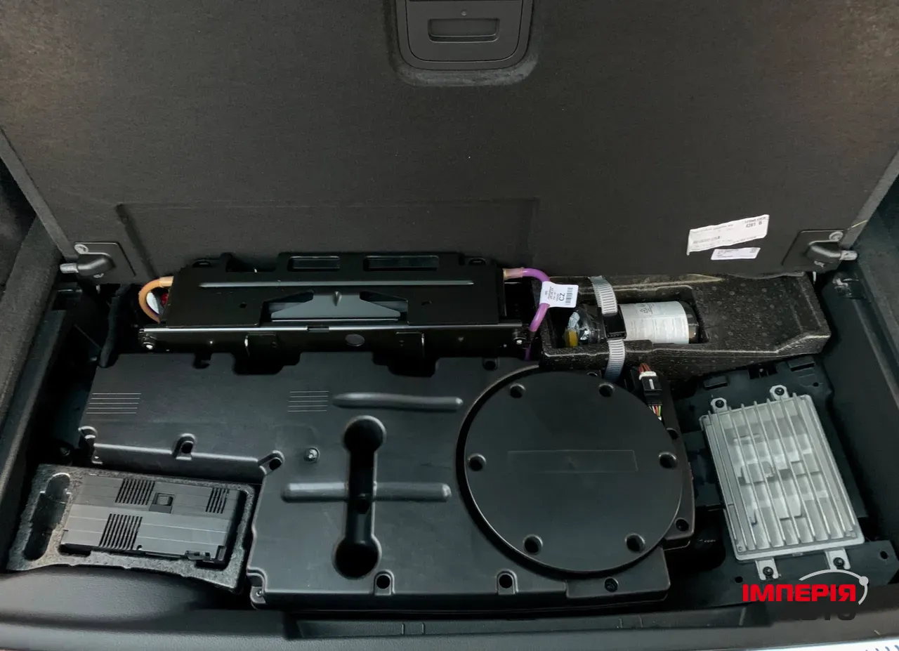 Audi Q7 - фото 34