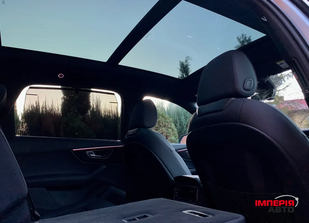 Audi Q7 - фото 19