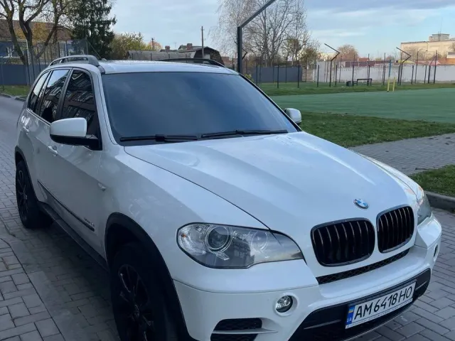 BMW X5 - фото 3