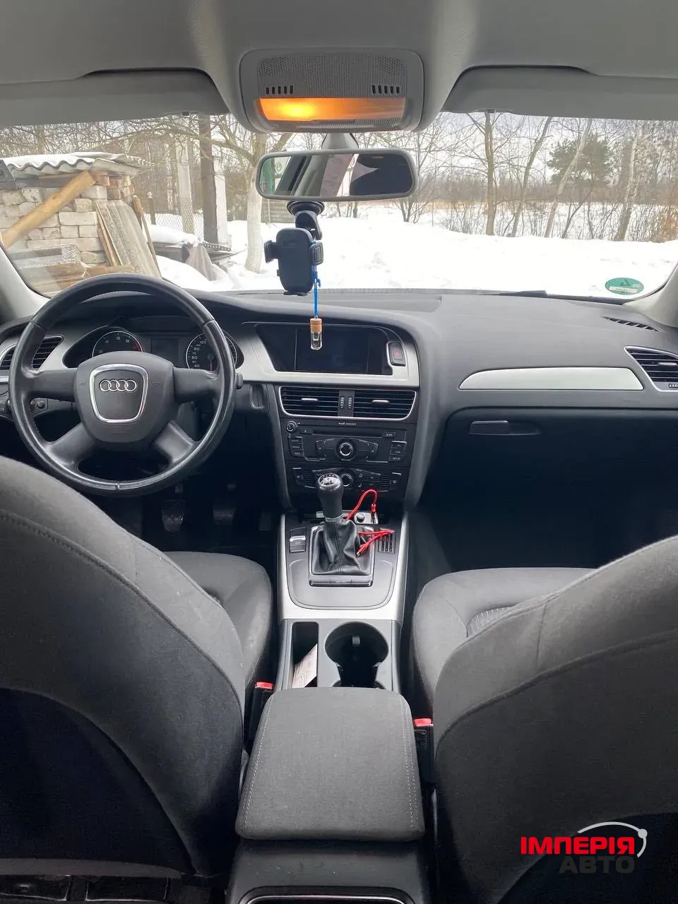 Audi A4 - фото 5