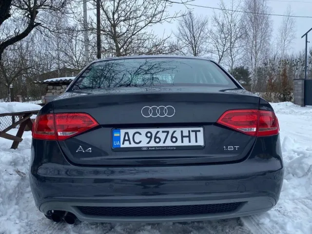 Audi A4 - фото 2