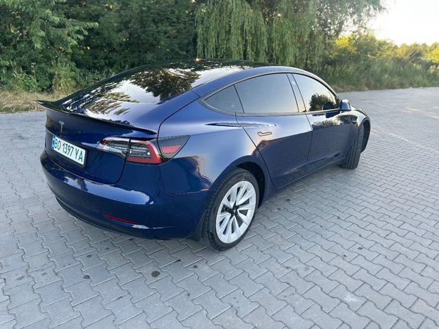 Tesla Model 3 - фото 2