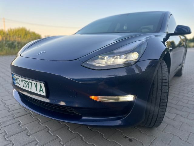 Tesla Model 3 - фото 4