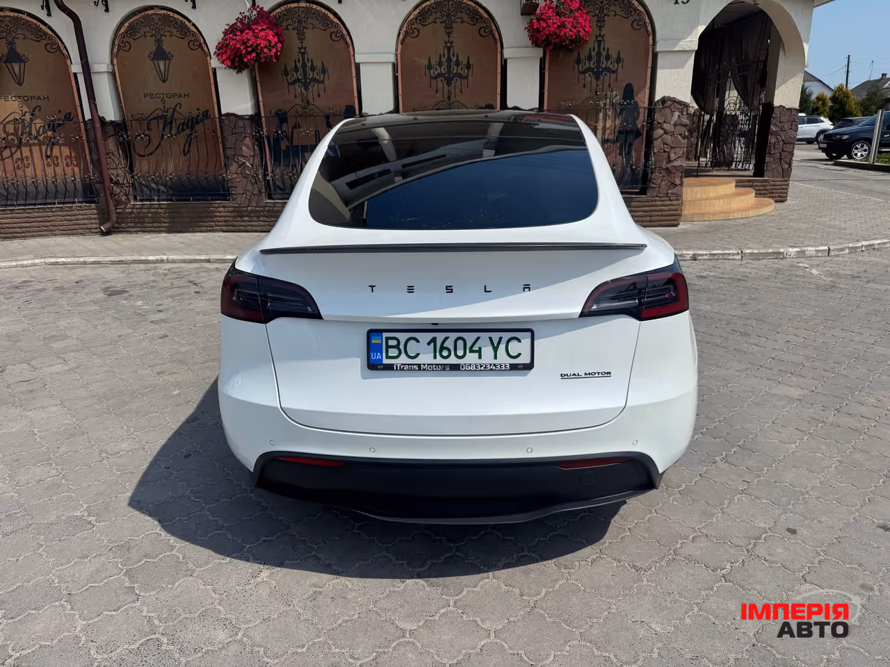 Tesla Model Y - фото 30