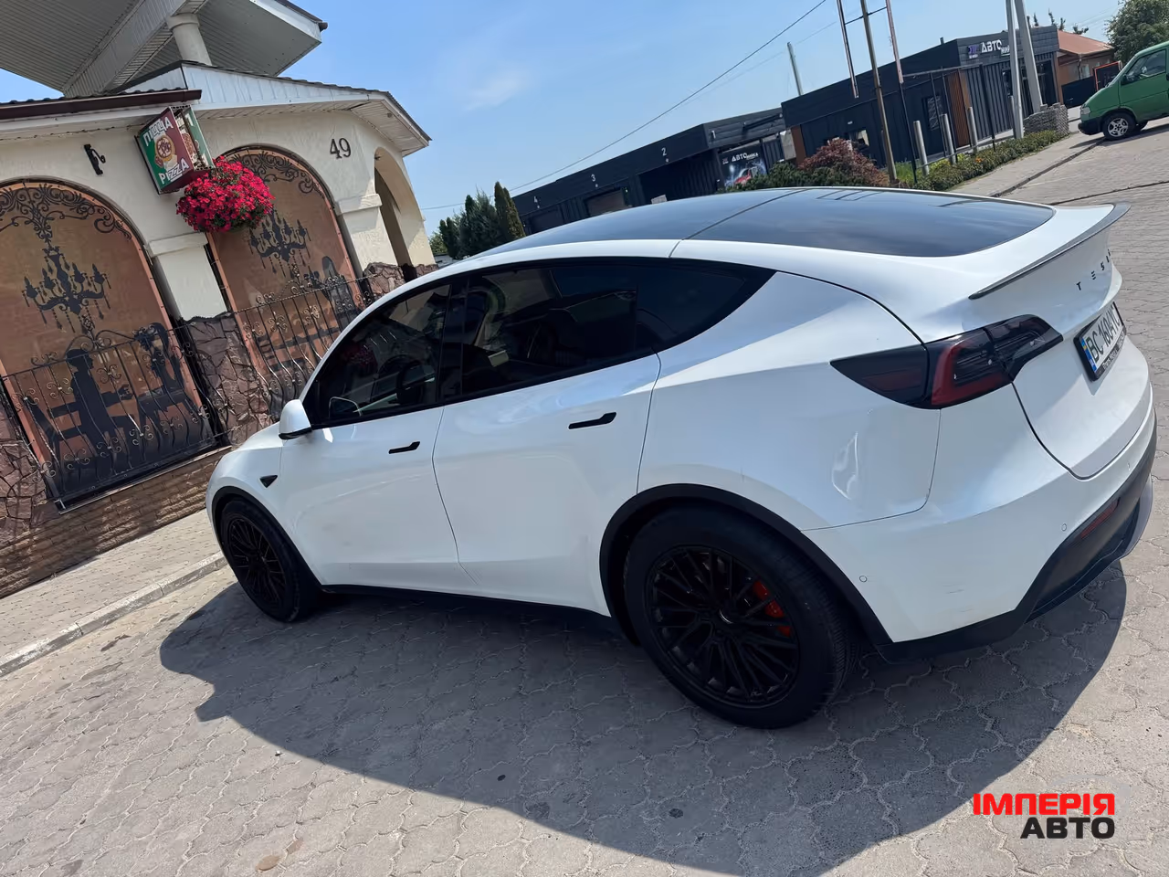 Tesla Model Y - фото 29