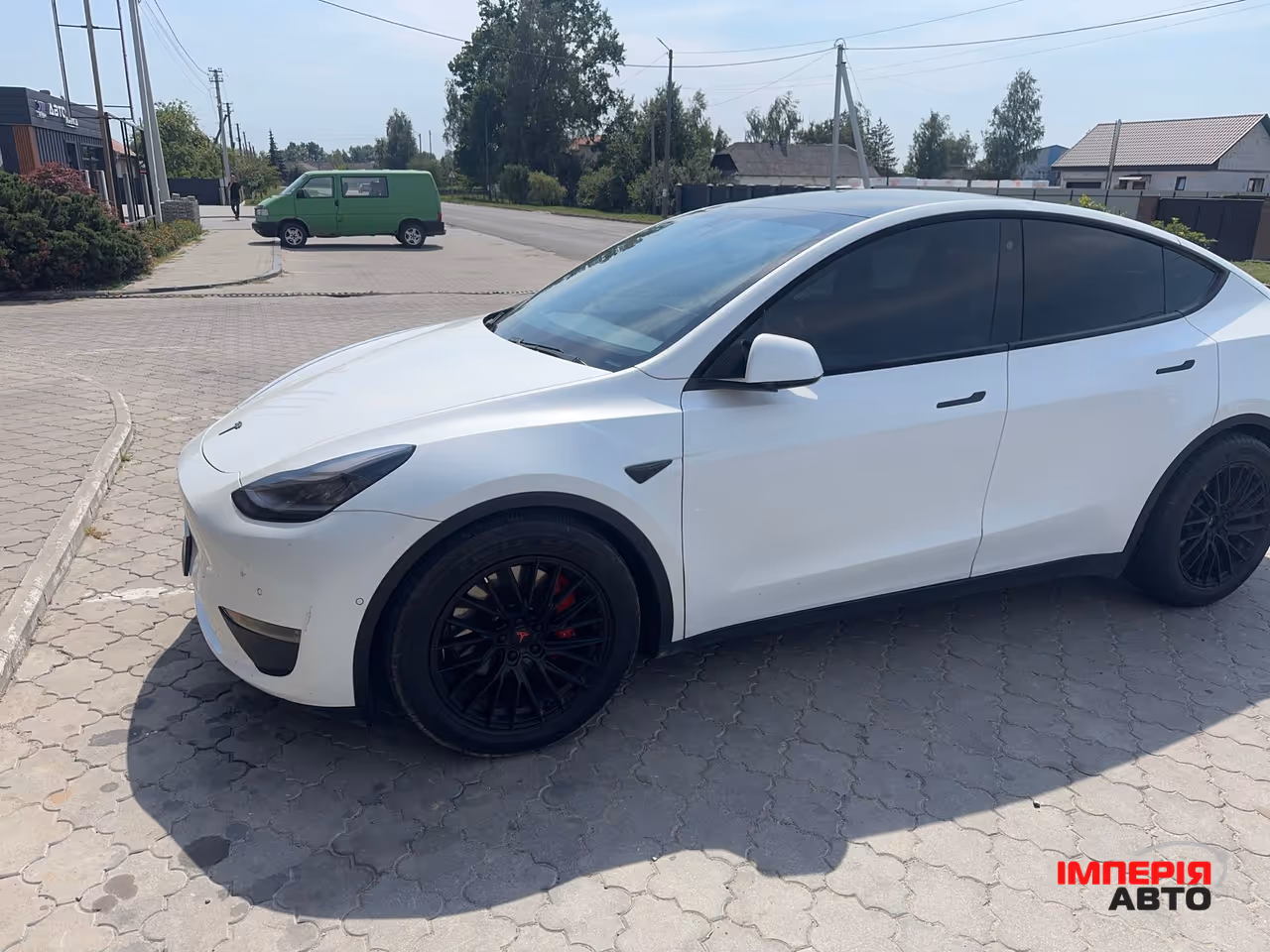 Tesla Model Y - фото 28