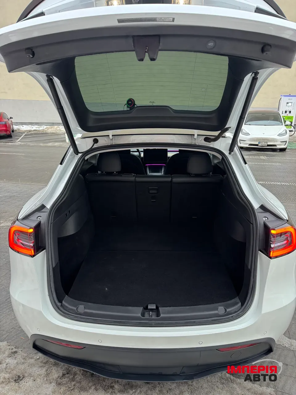 Tesla Model Y - фото 21