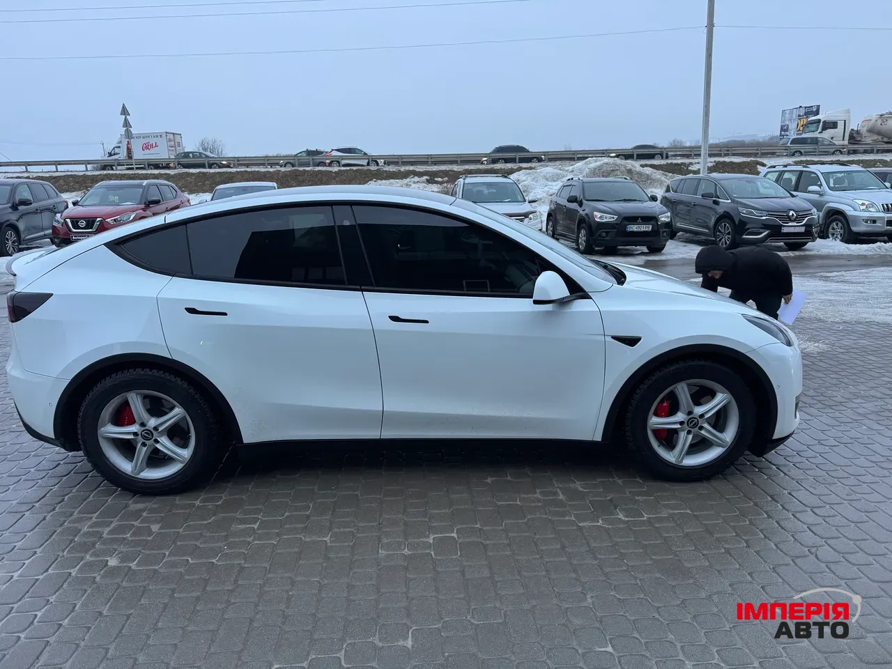Tesla Model Y - фото 5