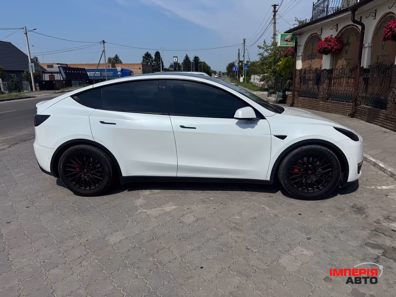 Tesla Model Y - фото 32