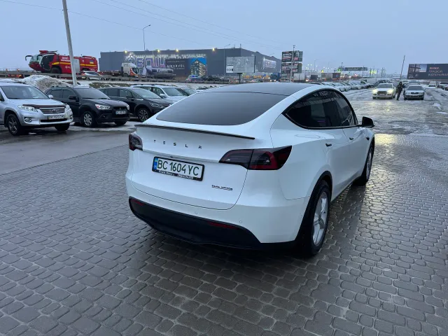 Tesla Model Y - фото 4