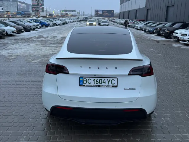 Tesla Model Y - фото 3
